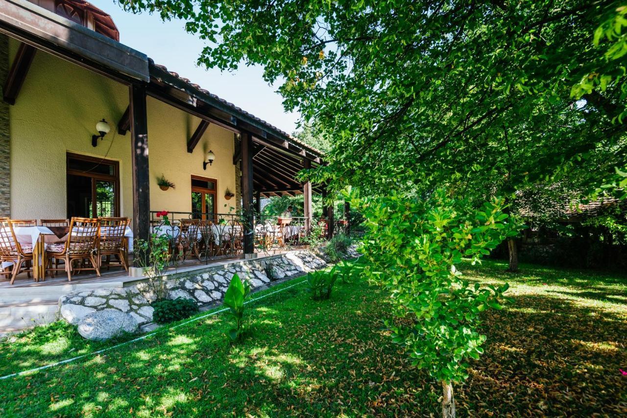 Atos Srebrno Jezero - Villa And Restaurant Veliko Gradište Buitenkant foto